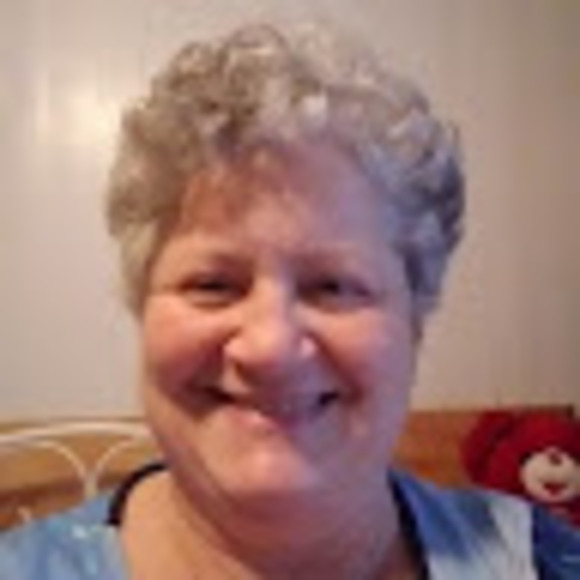 Meet your Posher, Sharon - Picture 1 of 1